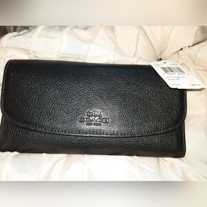 Coach F52715 pebbled leather checkbook wallet black NWT